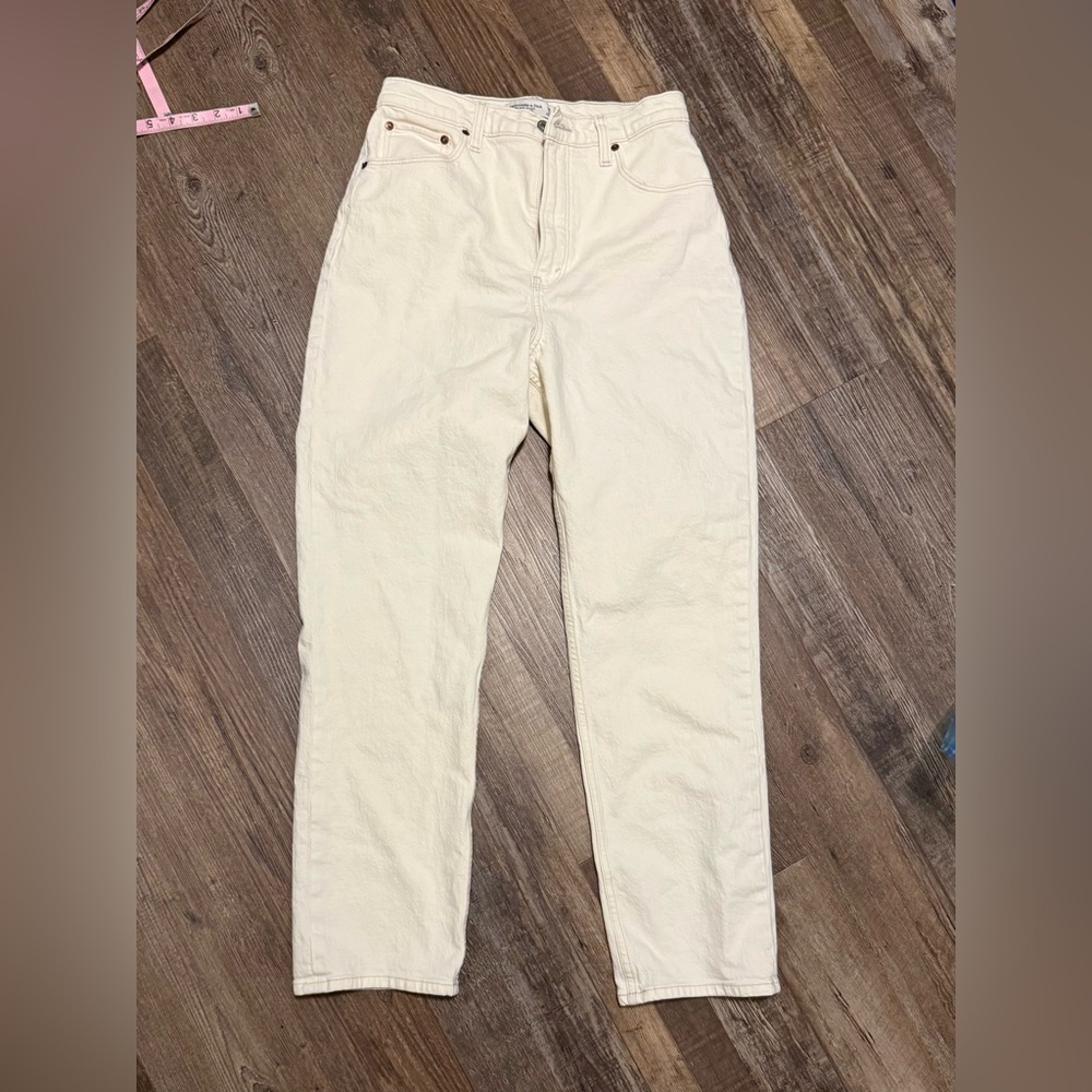 Abercrombie & Fitch Curve Ultra High Waist Ankle Straight Jeans - size 29 Long